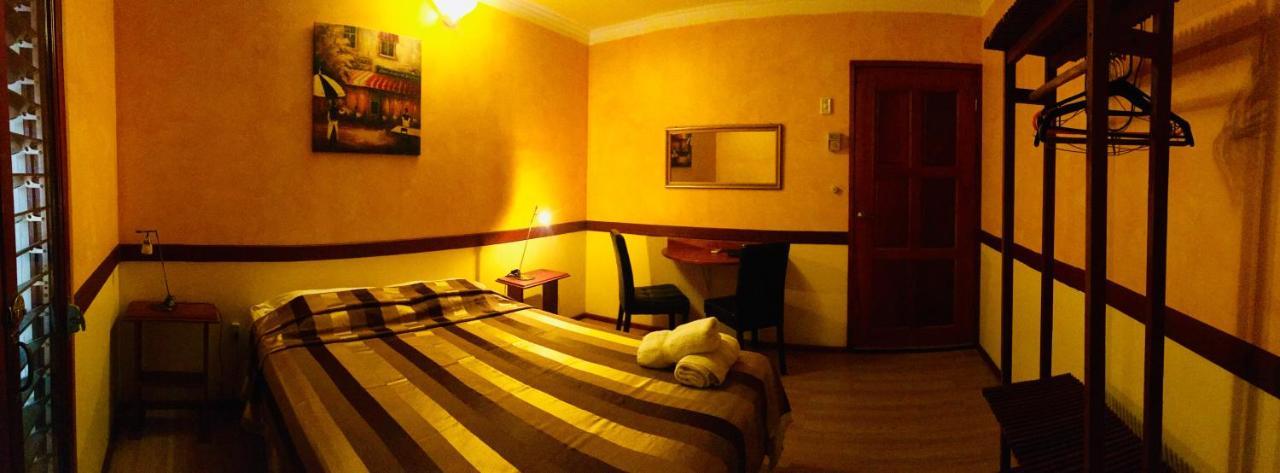 Hotel Casa Max Bocas Town Bagian luar foto